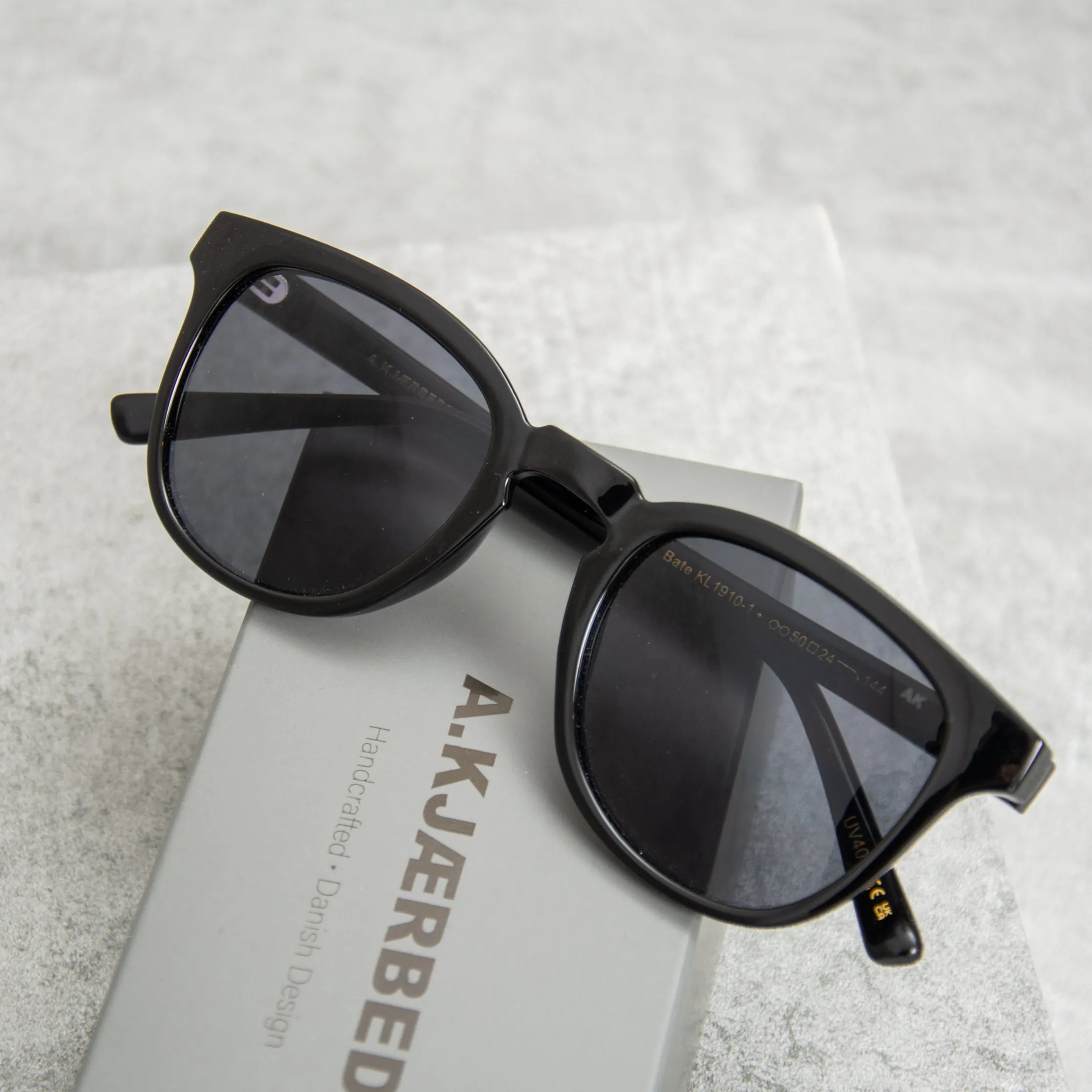 A Kjaerbede Bate KL1910-1 Sunglasses - Black