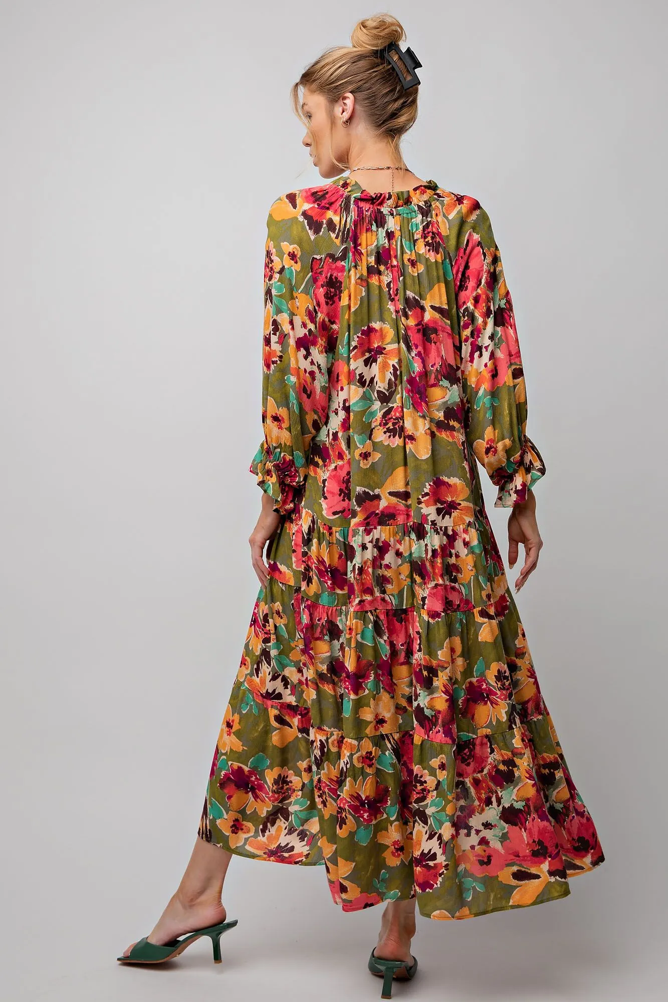 Chic Fall Floral Dress with Elegant Reactions and Vibrant Colors