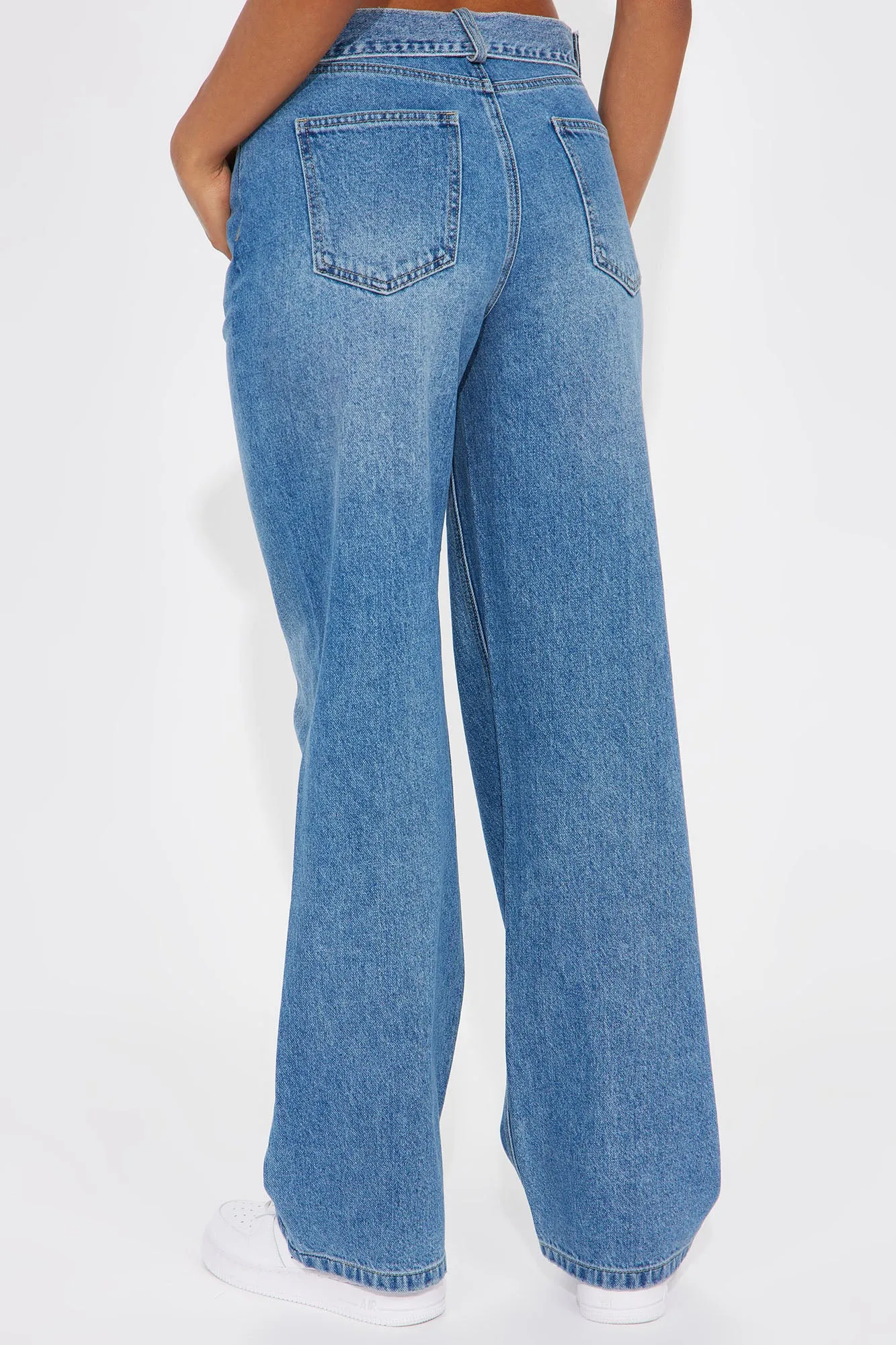 Know You Better Belted Straight Leg Jeans - Medium Wash