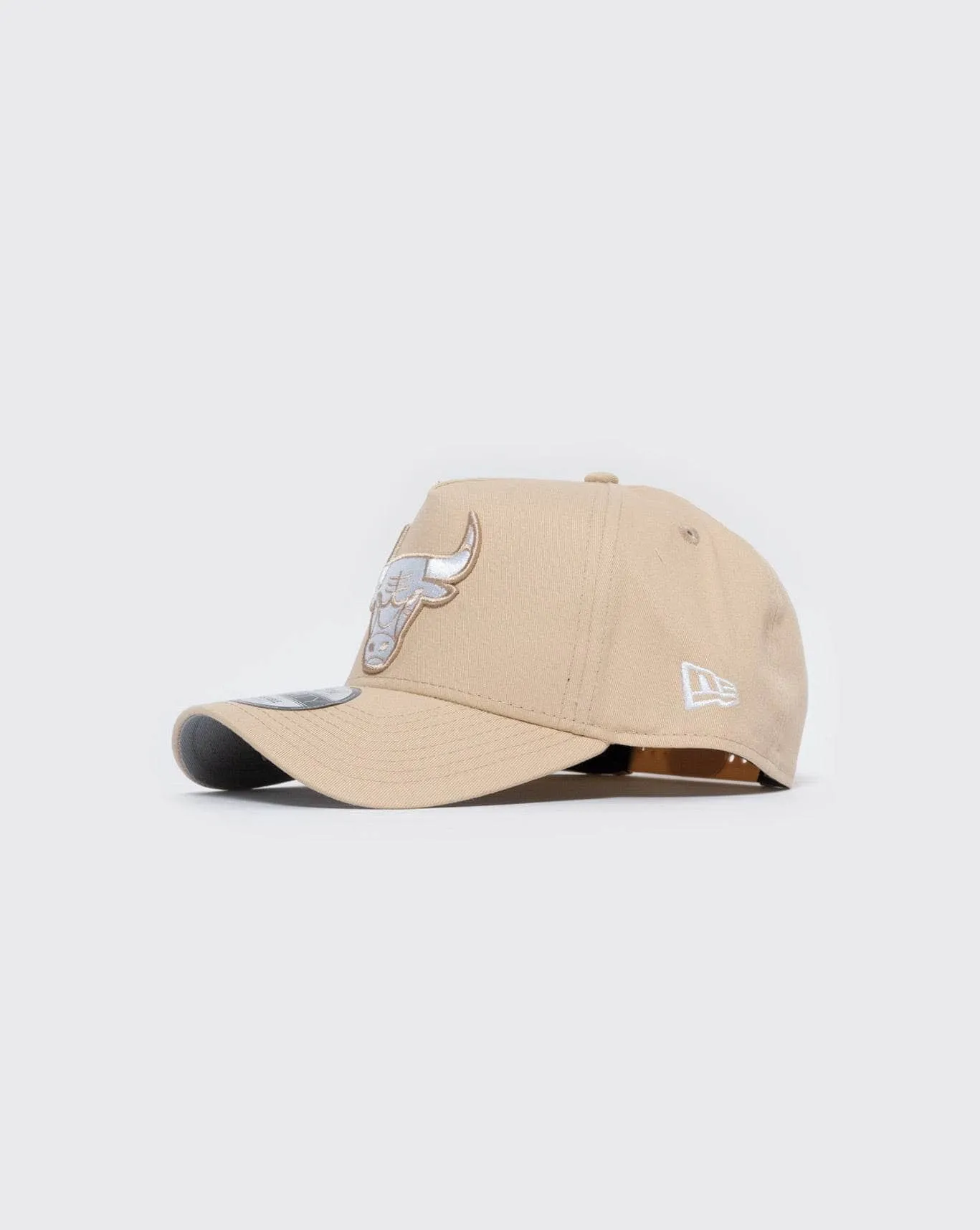 New era 940 aframe Chicago Bulls Oat Milk