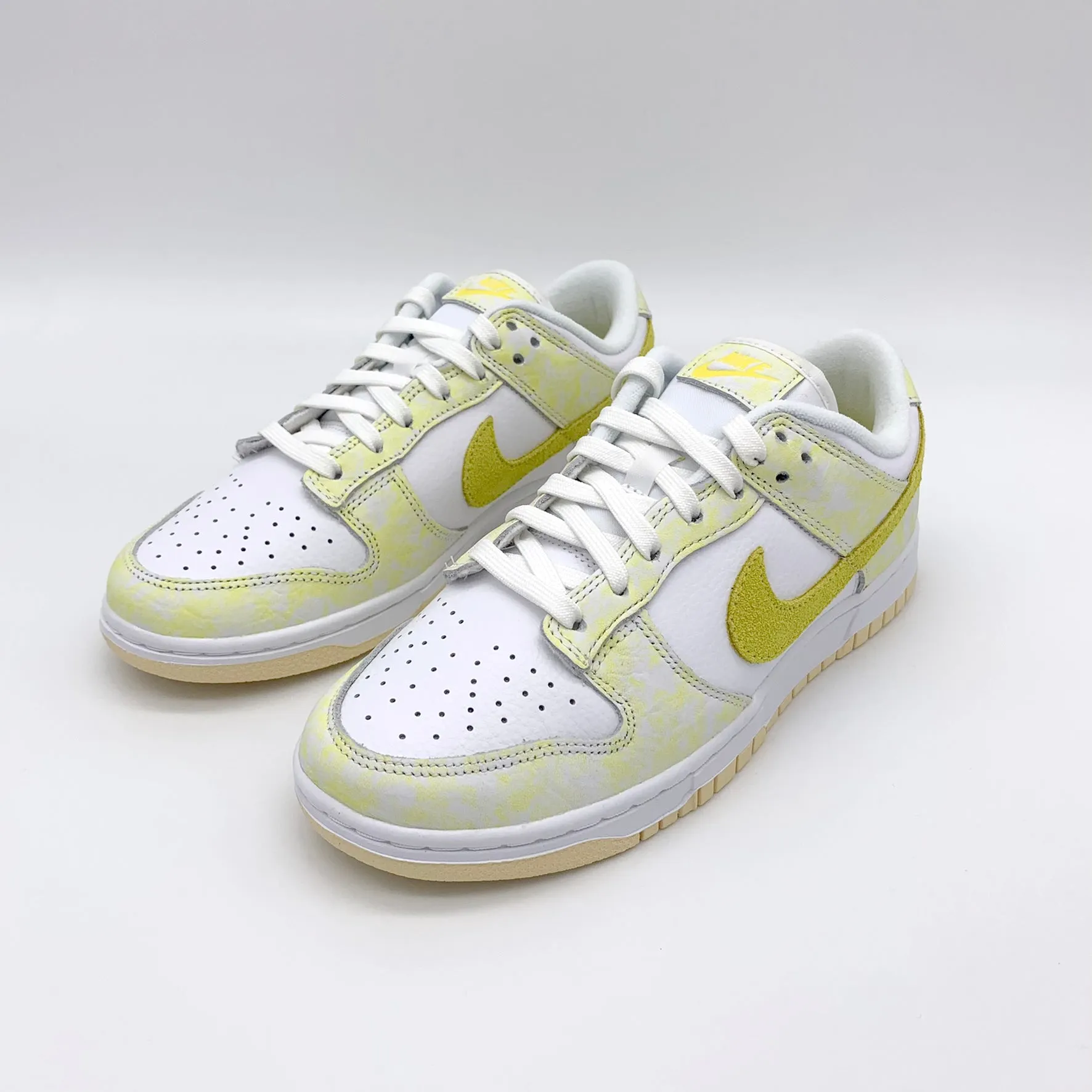 Nike Dunk Low Yellow Strike