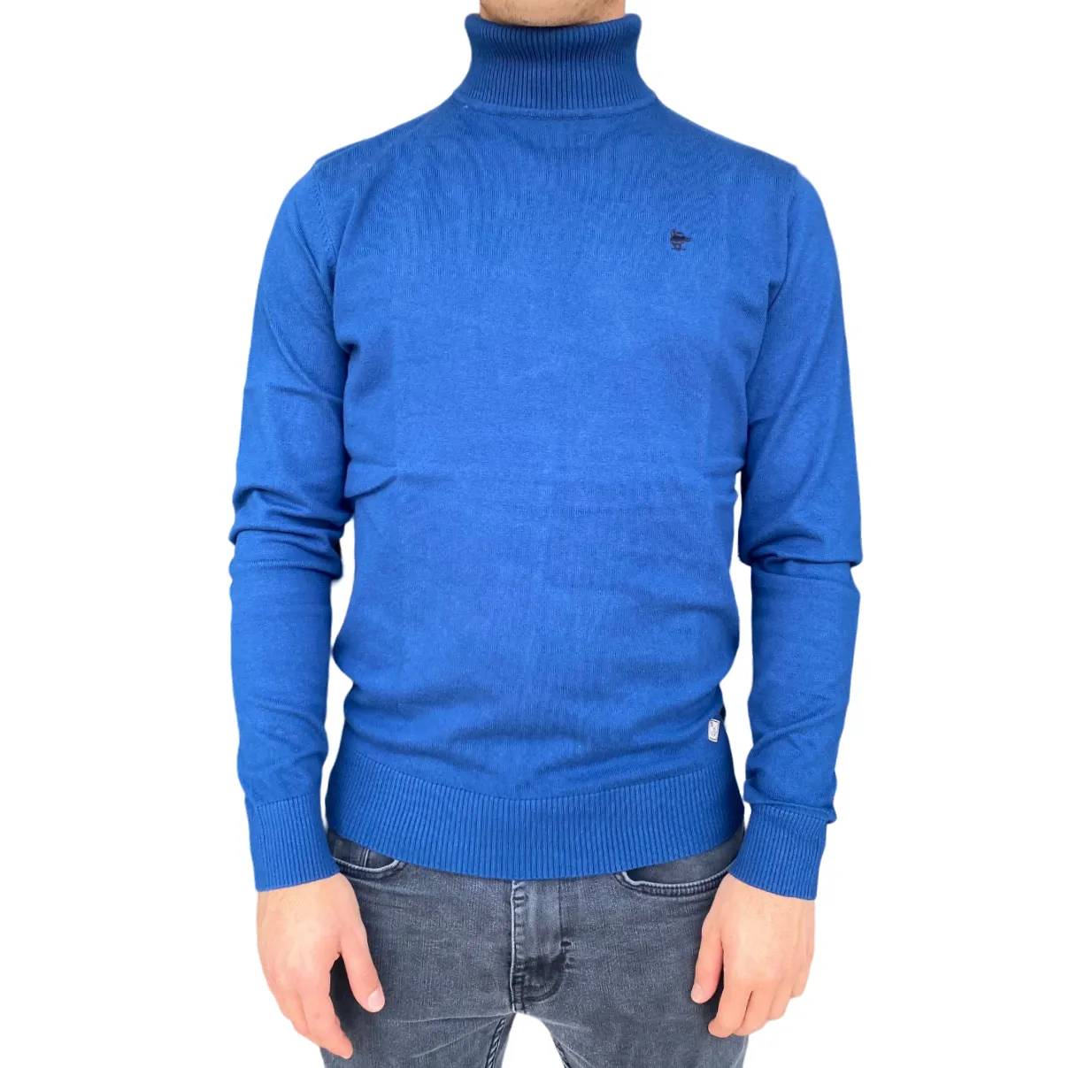 Smithy's light blue men's turtleneck sweater